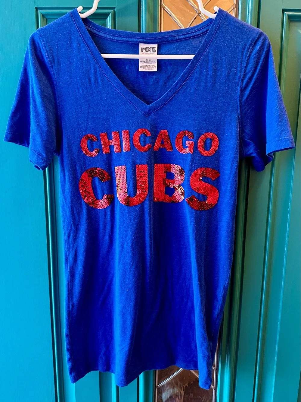 VS PINK Chicago Cubs Sequin V Neck T Shirt Sz M Royal Blue Game Day Top
